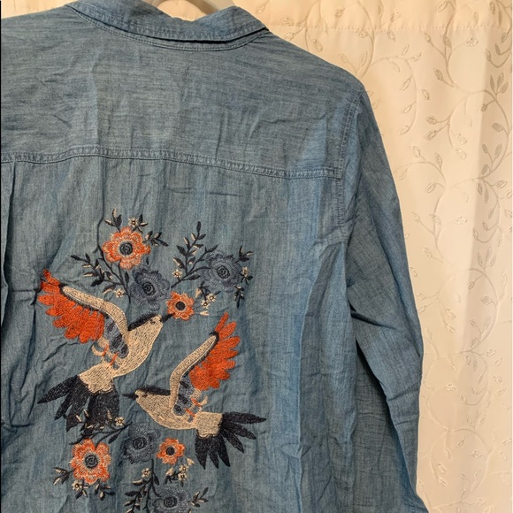 Women’s jean shirt with patches - Picture 5 of 6